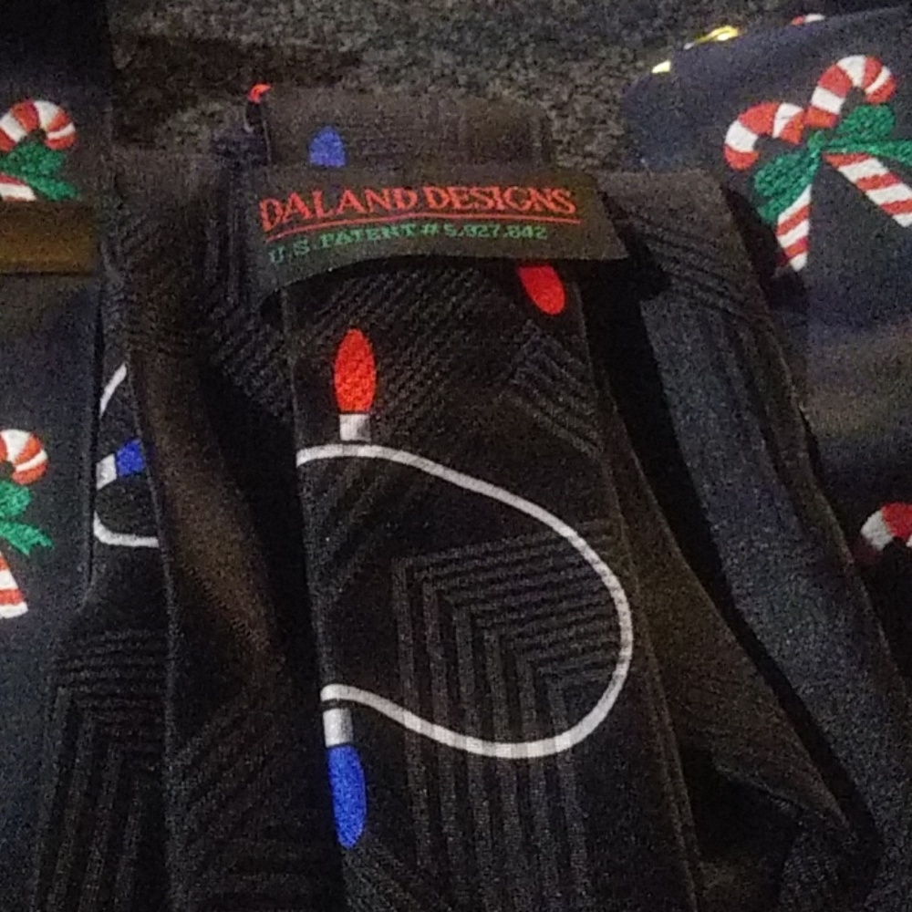 Daland Designs Xmas necktie $38+ free  suspenders - Picture 3 of 5